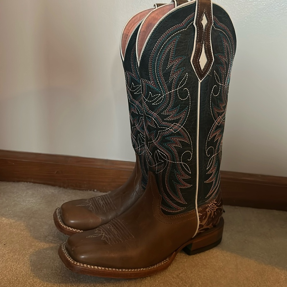 Ariat cowboy boots